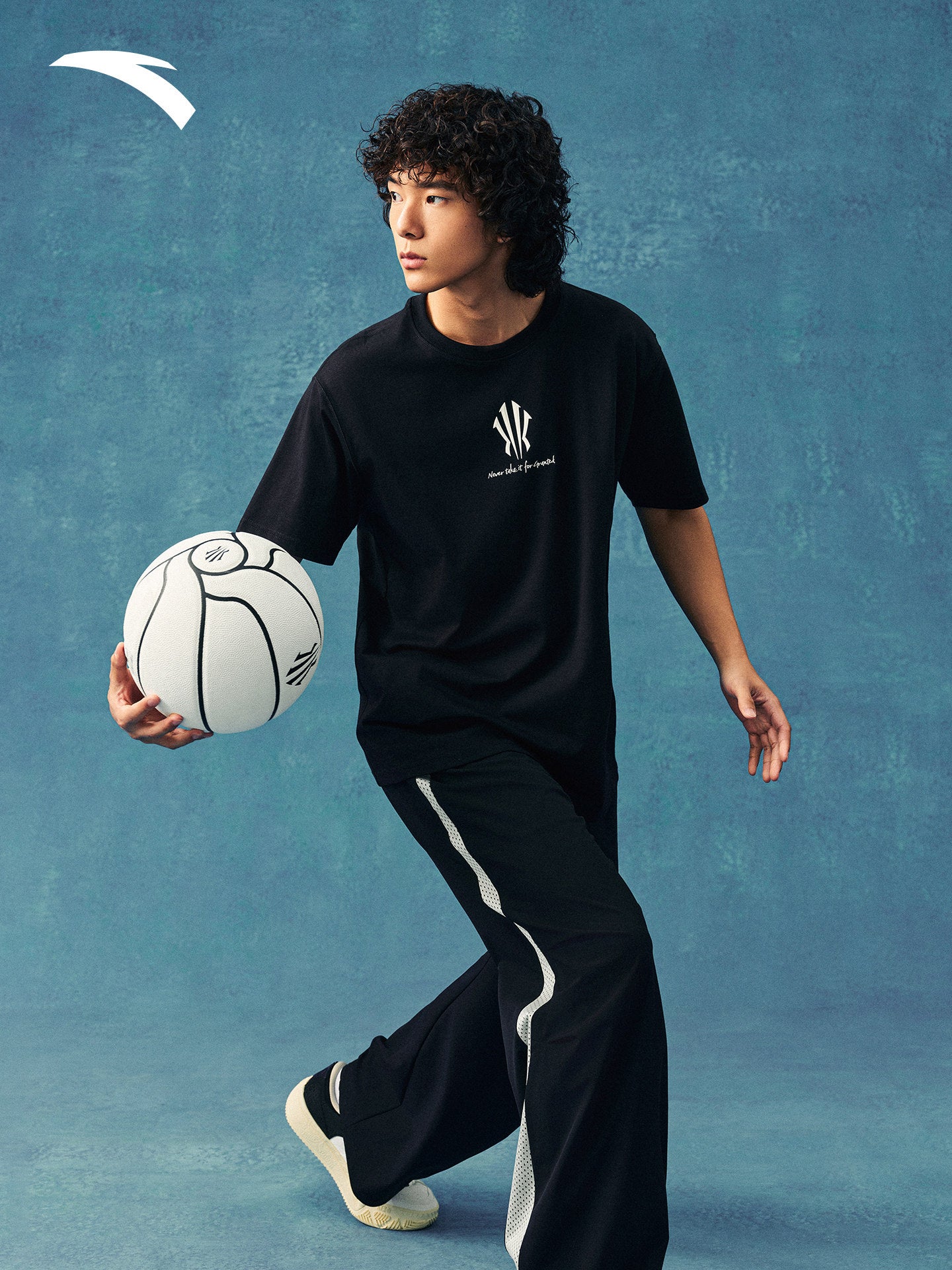 ANTA カイリーアービング アイスシルク スポーツ半袖Tシャツ | ANTA Kyrie Irving Ice Silk Sports Short-Sleeve T-Shirt